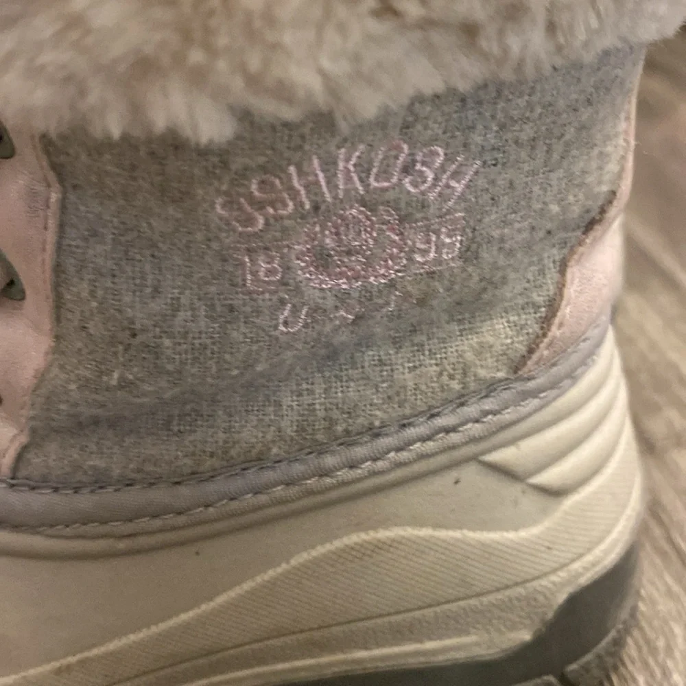🍍OSHKOSH LINED DUCK BOOTS🍍SIZE 8🍍